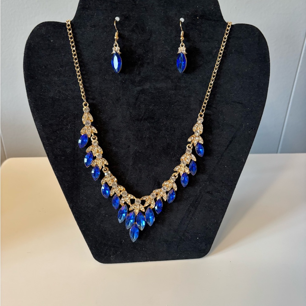 Elegant Gold and Blue Jewelry Set